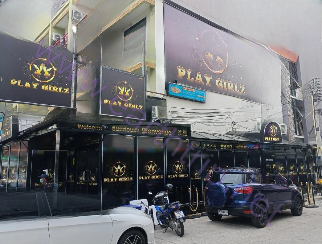 芭堤雅 Soi Boomerang 的新店 PLAY GIRLZ 二等兵 2022.07